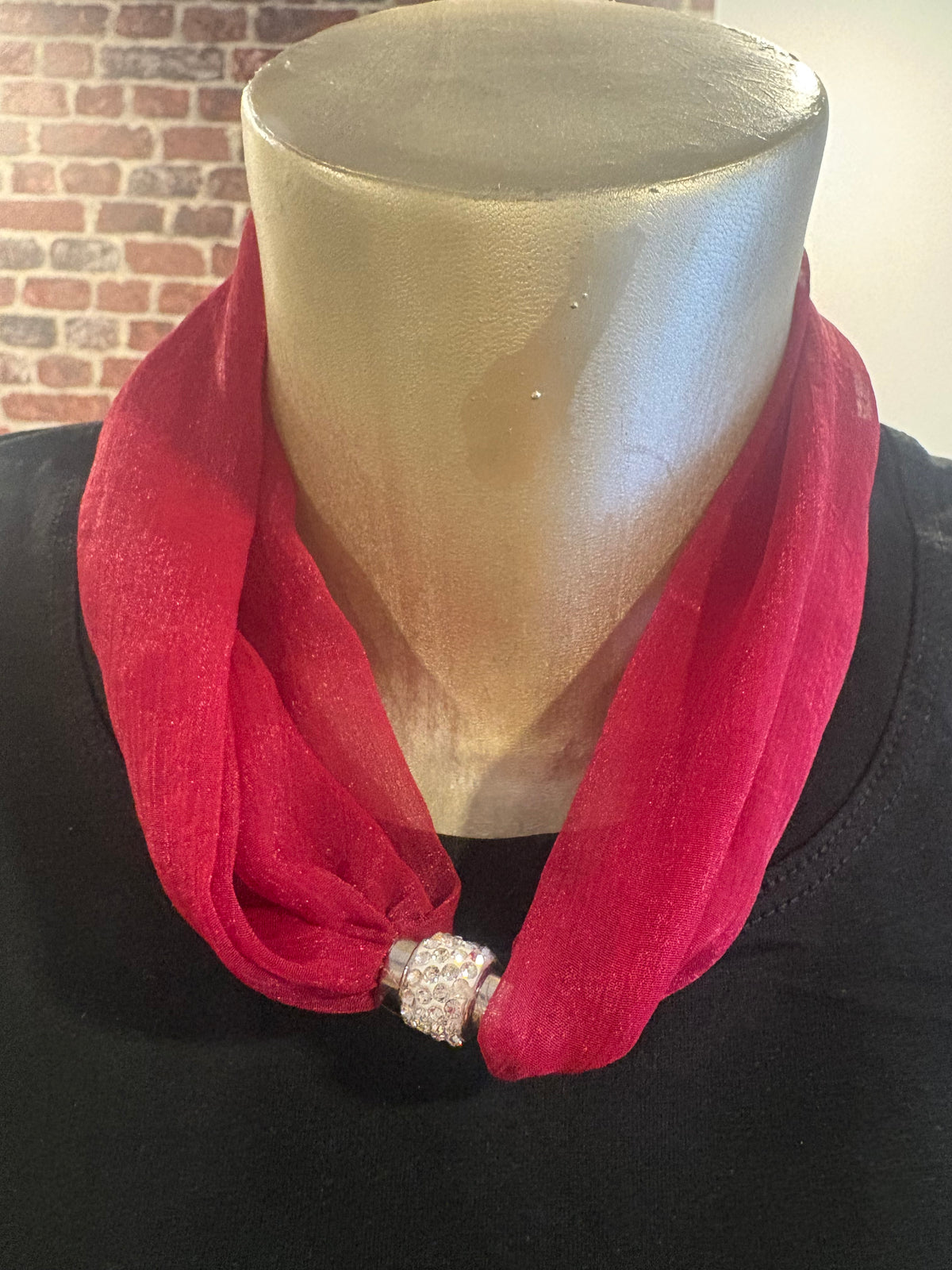 Colliers Sylvie aimanté effet foulard